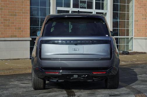2025 Land Rover Range Rover P530 SE 7 Seat