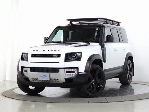 Fuji White 2023 Land Rover Defender 110 SE