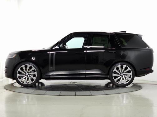 2025 Land Rover Range Rover P400 SE