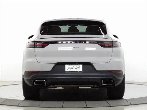 2022 Porsche Cayenne Platinum Edition
