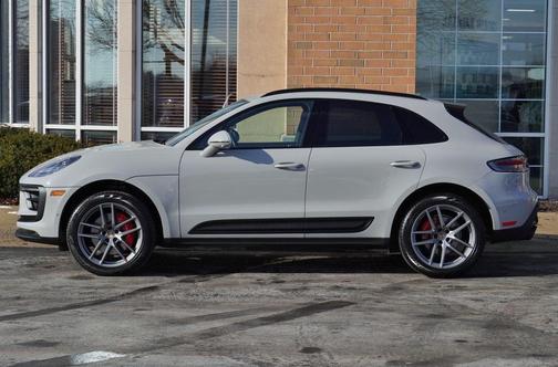 2022 Porsche Macan S