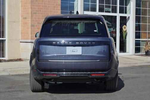 2026 Land Rover Range Rover P400 SE 7 Seat