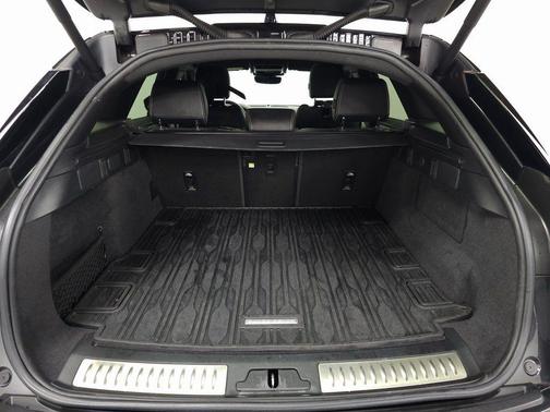 Carpathian Gray Premium Metallic 2023 Land Rover Range Rover Velar P340 S R-Dynamic