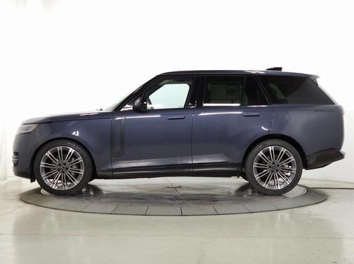 2025 Land Rover Range Rover P400 SE
