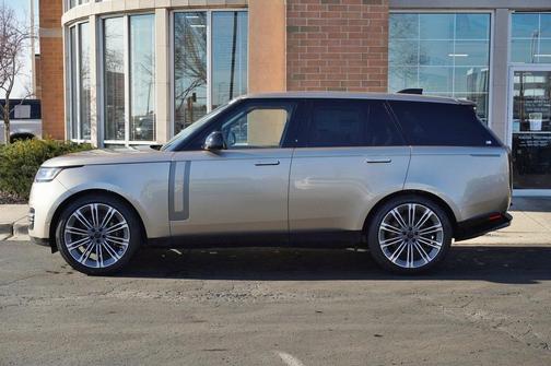 2026 Land Rover Range Rover P530 SE