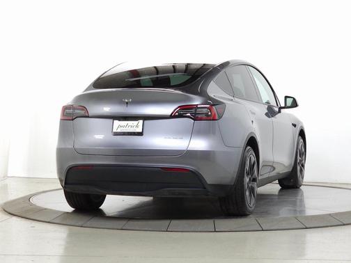2025 Tesla Model Y Long Range Dual Motor All-Wheel Drive