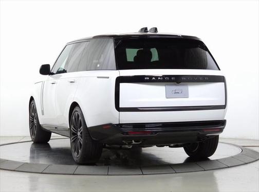 2025 Land Rover Range Rover P530 SE