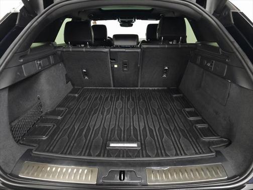 2023 Land Rover Range Rover Velar P250 S R-Dynamic