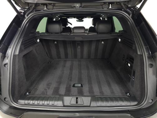 Santorini Black Metallic 2025 Land Rover Range Rover Sport SE