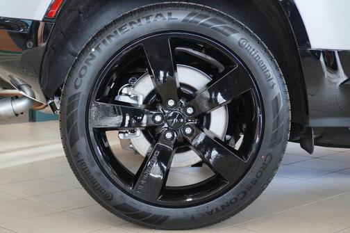 2026 Land Rover Defender X-Dynamic SE