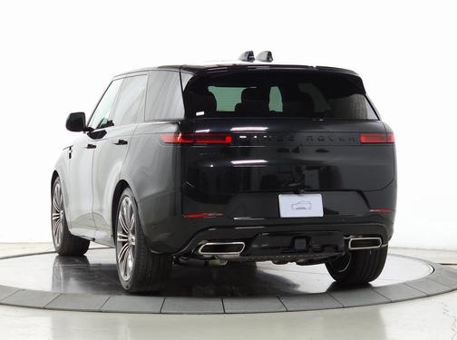 2025 Land Rover Range Rover Sport SE