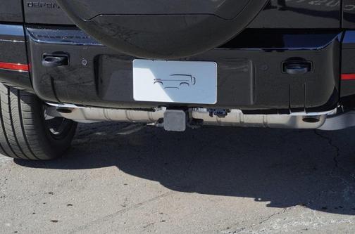 2026 Land Rover Defender P400 X-Dynamic SE