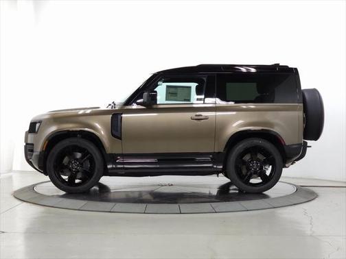 2025 Land Rover Defender 90 P400 X-Dynamic SE