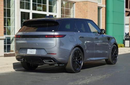2025 Land Rover Range Rover Sport SE