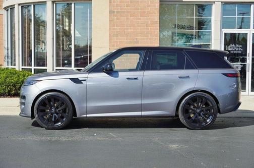 2025 Land Rover Range Rover Sport SE