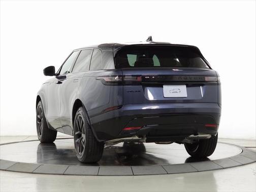 2026 Land Rover Range Rover Velar P250 SE R-Dynamic