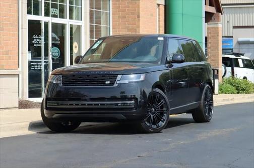 2025 Land Rover Range Rover P530 SE 7 Seat