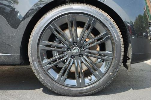 2025 Land Rover Range Rover P530 SE 7 Seat