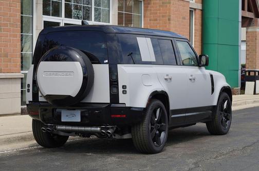 Borasco Grey Metallic 2026 Land Rover Defender P500 X-Dynamic SE