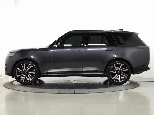 2023 Land Rover Range Rover P400 SE