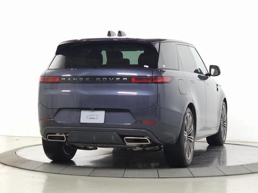 2025 Land Rover Range Rover Sport SE