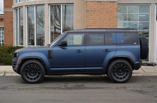 2026 Land Rover Defender P635 OCTA