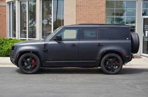 Santorini Black Metallic 2026 Land Rover Defender P400 X