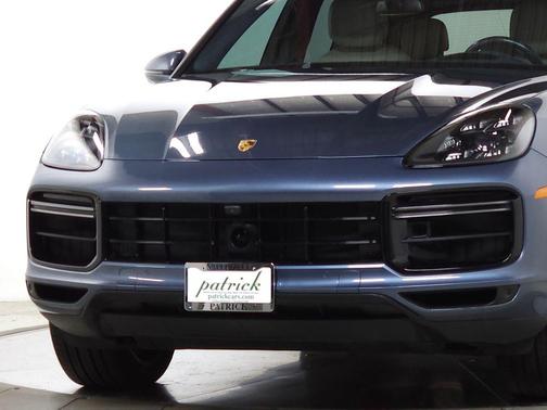 Chalk 2020 Porsche Cayenne Turbo