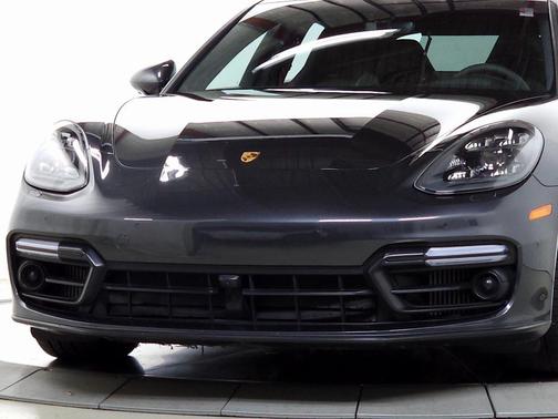 2020 Porsche Panamera GTS
