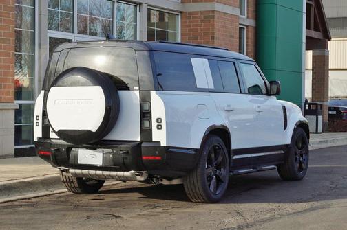 2026 Land Rover Defender P400 X-Dynamic SE