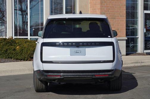 2026 Land Rover Range Rover P400 SE