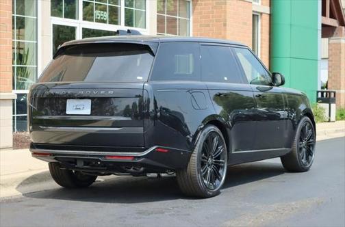 2025 Land Rover Range Rover P530 SE