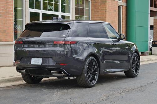 Carpathian Grey Premium Metallic 2026 Land Rover Range Rover Sport SE