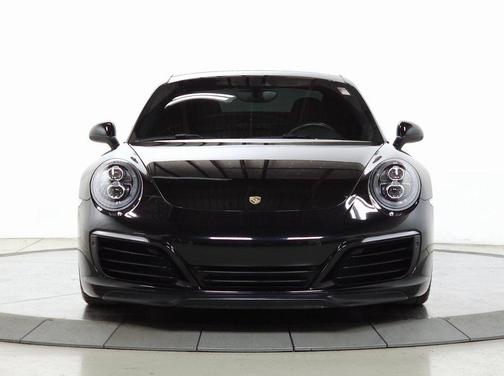 2017 Porsche 911 Carrera