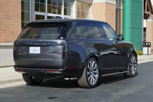 2025 Land Rover Range Rover P530 SE
