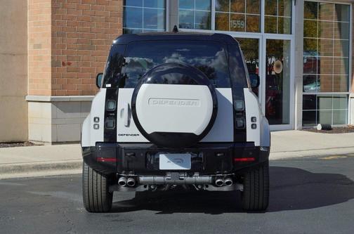 2026 Land Rover Defender X-Dynamic SE