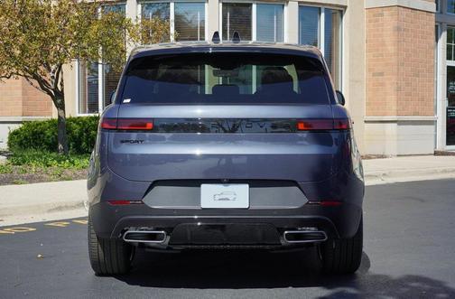 2025 Land Rover Range Rover Sport SE