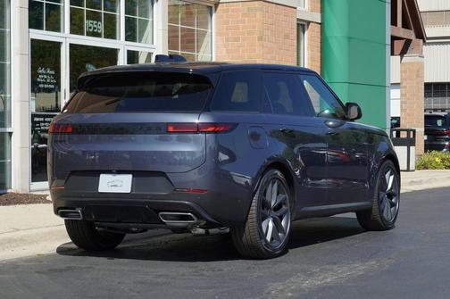 2025 Land Rover Range Rover Sport SE