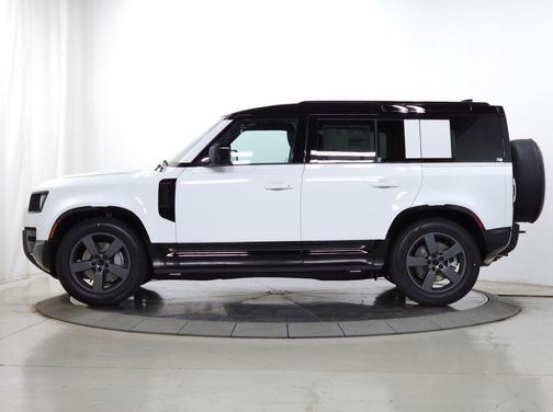 Fuji White 2026 Land Rover Defender P400 X-Dynamic SE