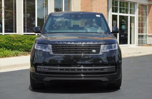 2025 Land Rover Range Rover P400 SE