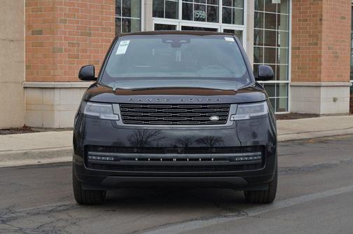 Santorini Black Metallic 2026 Land Rover Range Rover P400 SE