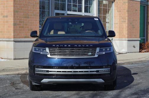 2026 Land Rover Range Rover P530 SE 7 Seat