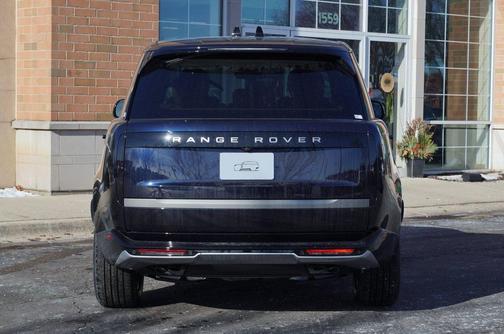 2026 Land Rover Range Rover P530 SE 7 Seat