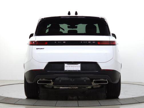 Fuji White 2025 Land Rover Range Rover Sport SE