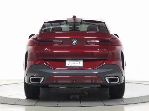 2025 BMW X6 xDrive40i