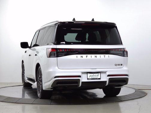 Radiant White/Black Obsidian 2026 INFINITI QX80 AUTOGRAPH AWD