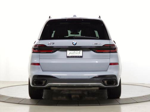 Brooklyn Grey Metallic 2023 BMW X7 xDrive40i