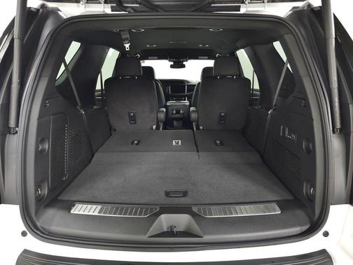 White Frost Tricoat 2024 GMC Yukon Denali