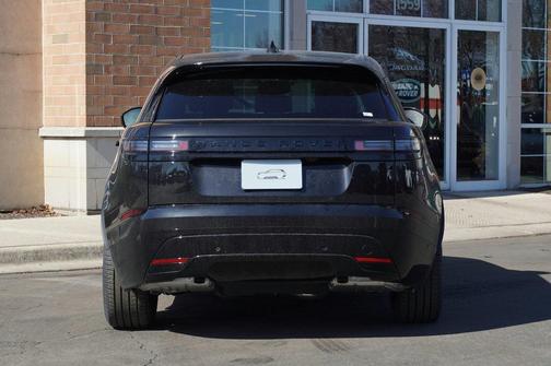 2026 Land Rover Range Rover Velar P250 SE R-Dynamic