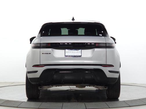 Seoul Pearl Silver Metallic 2026 Land Rover Range Rover Evoque Core S